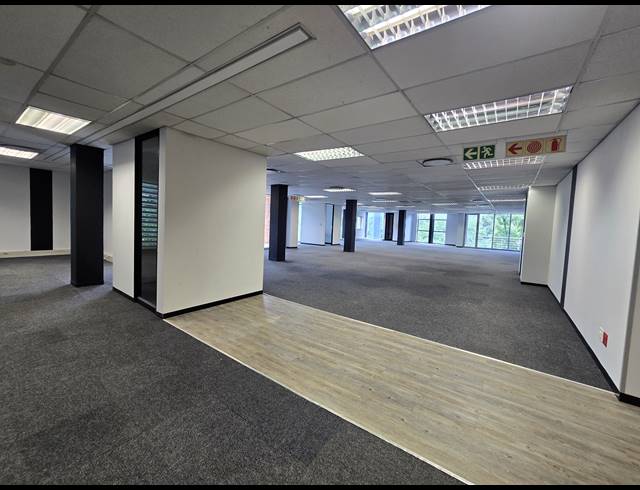 669M² OFFICE TO LET IN BRYANSTON